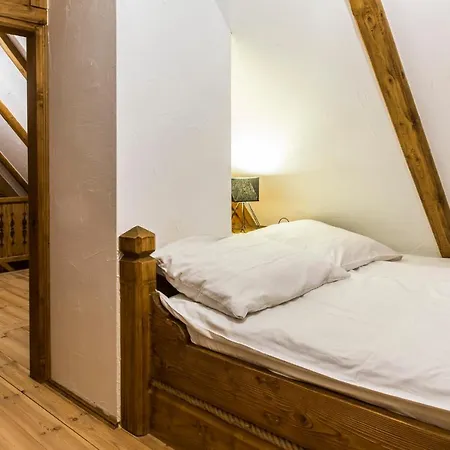 Apartman Bajkowy & Dwupoziomowy Krzesany *