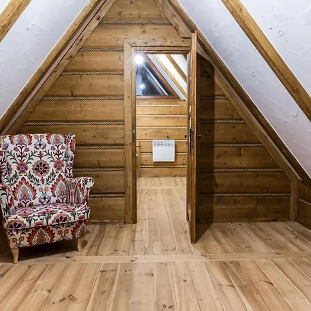 Apartman Bajkowy & Dwupoziomowy Krzesany